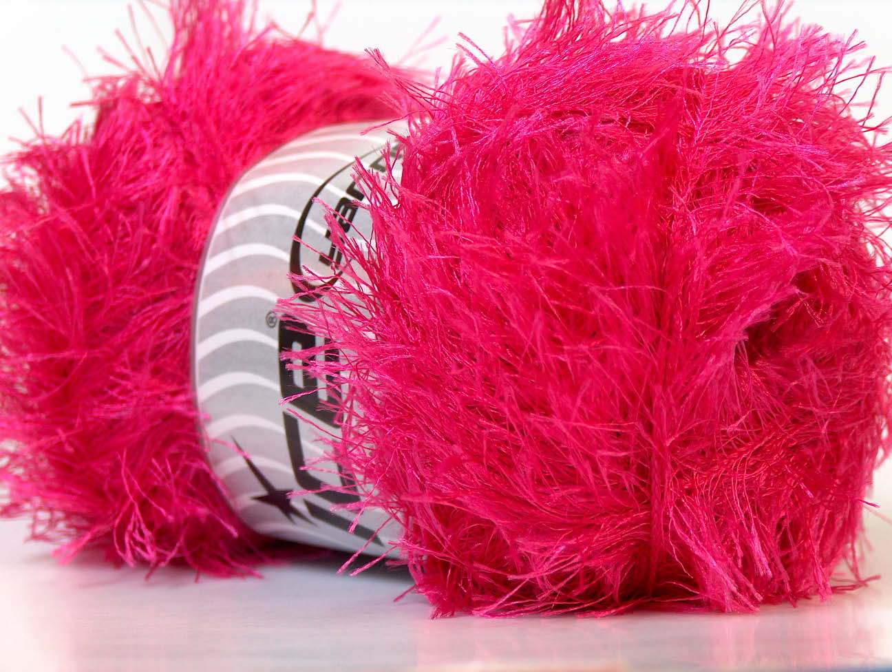 Zigeunerroze Eyelash Yarns 4x100gr