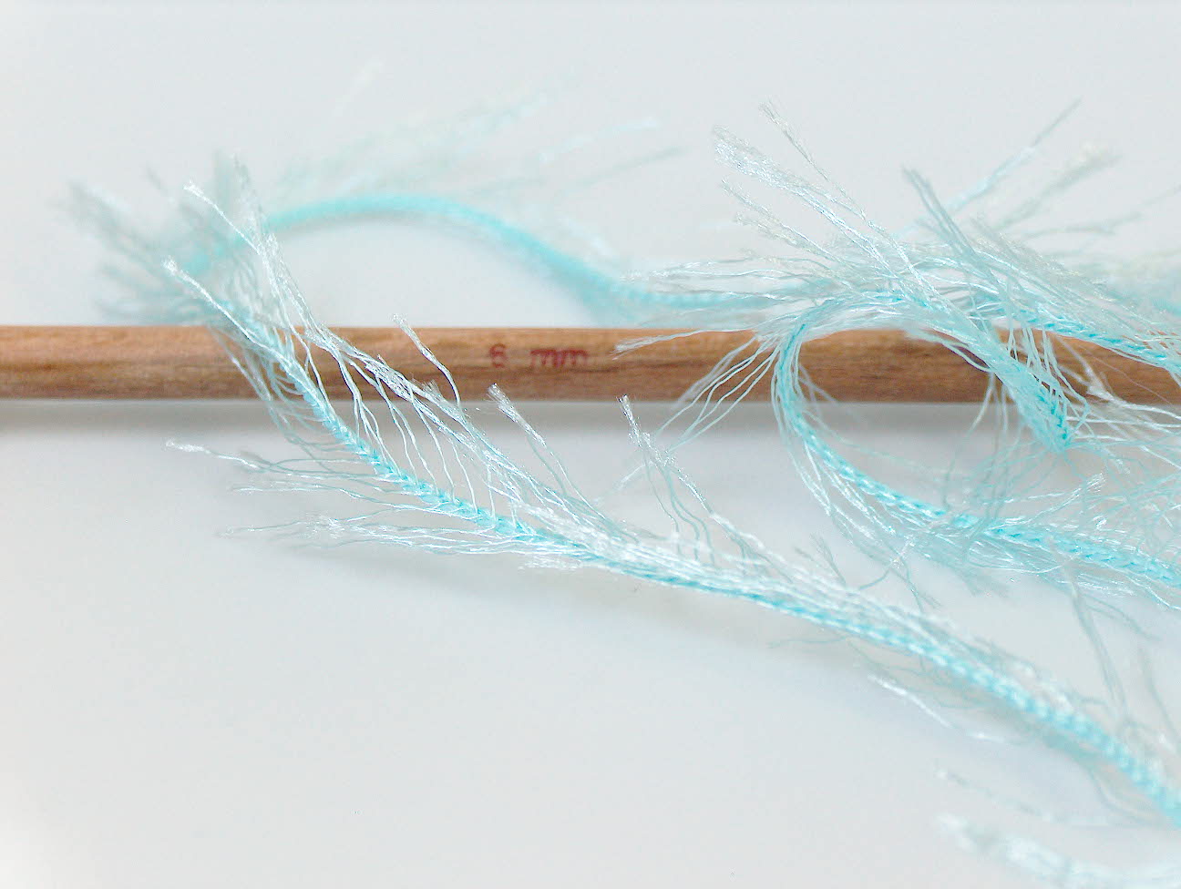 Licht Turkoois Eyelash Yarns 8x50gr