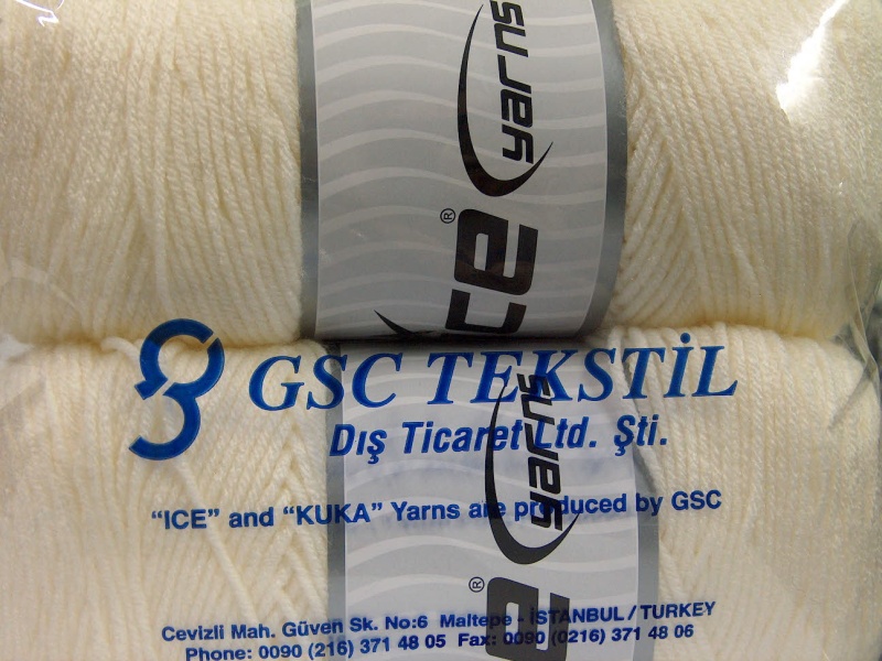 Licht Crème Basic – Plain Yarns 2x200gr