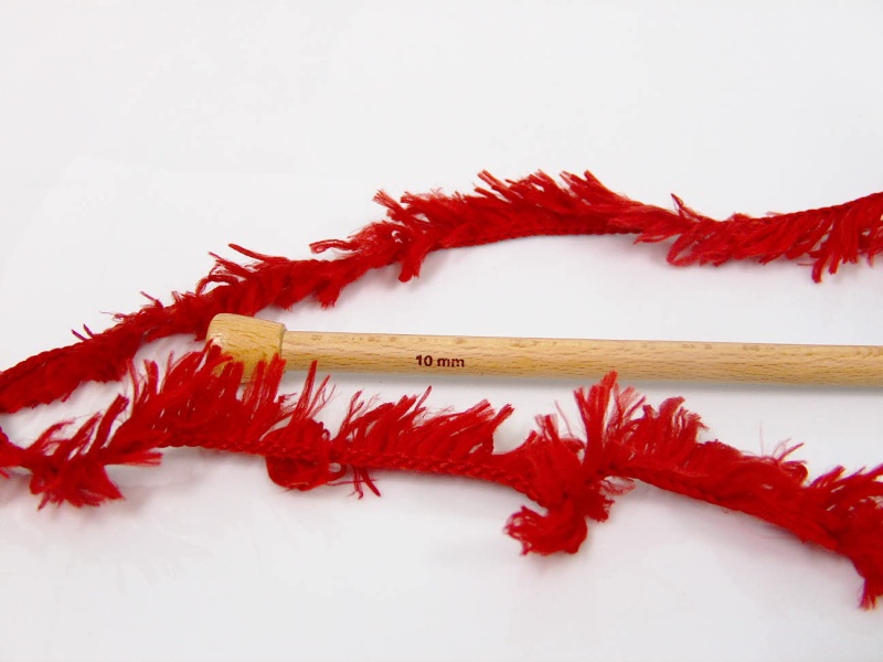 Rood Eyelash Yarns 2x200gr