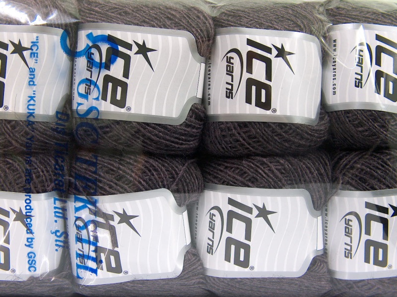 Kastanjebruin Closeout Yarns 8x50gr