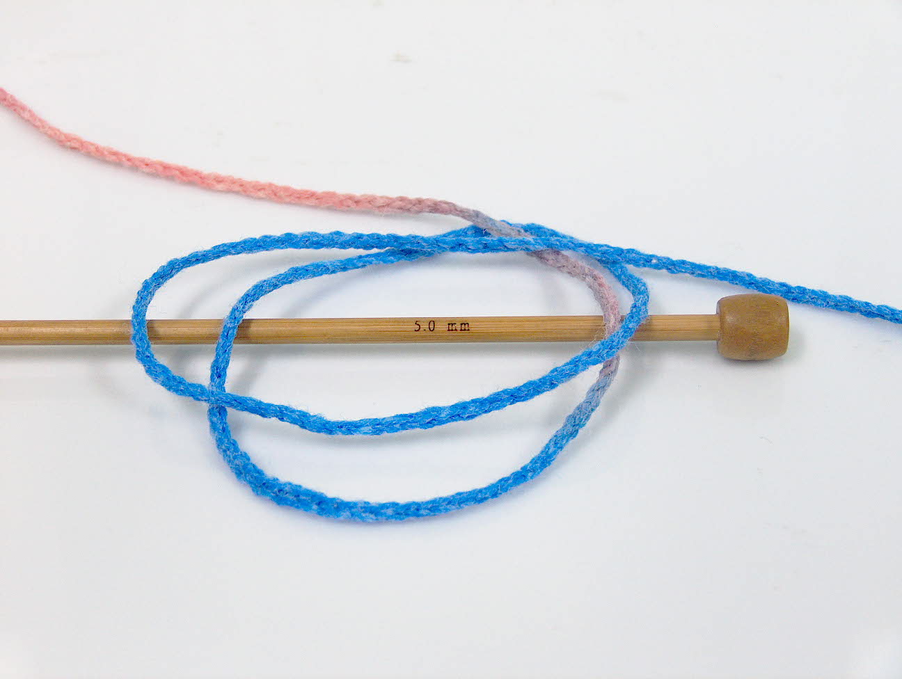 Blauw|Geel|Licht Zalm Zelfstrepende Garens 8x50gr