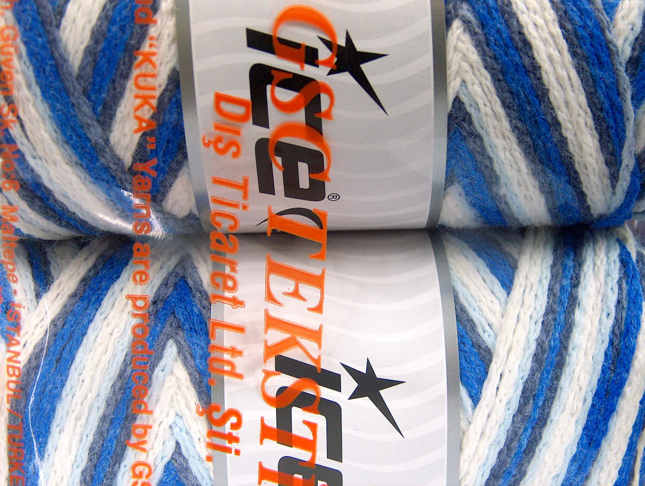 Wit|Marineblauw|Blauw Tinten Zelfstrepende Garens 2x200gr