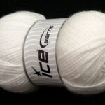 Wit Basic – Plain Yarns 4x100gr