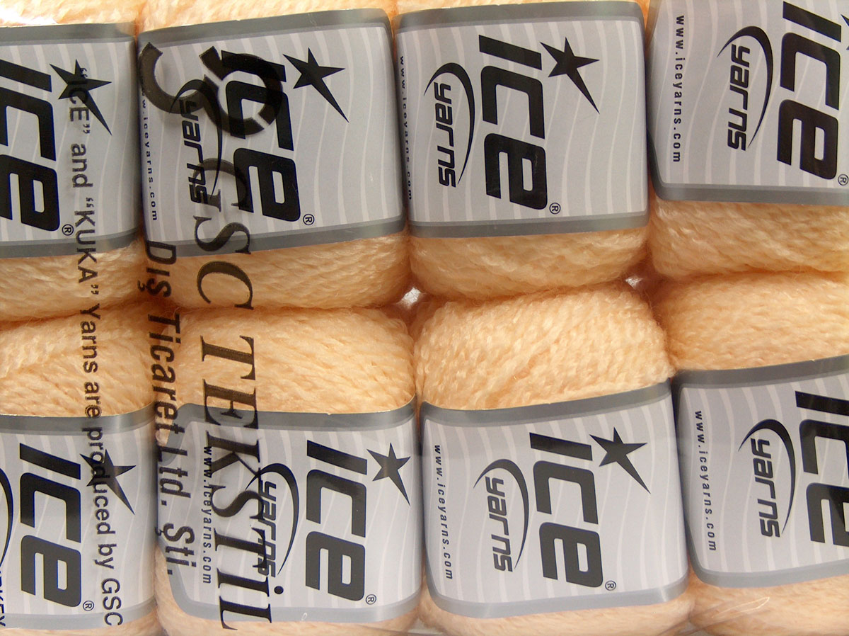 Licht Zalm Basic – Plain Yarns 8x50gr