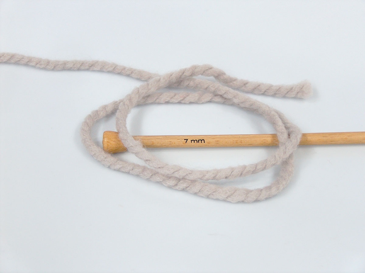 Beige Closeout Yarns 4x100gr