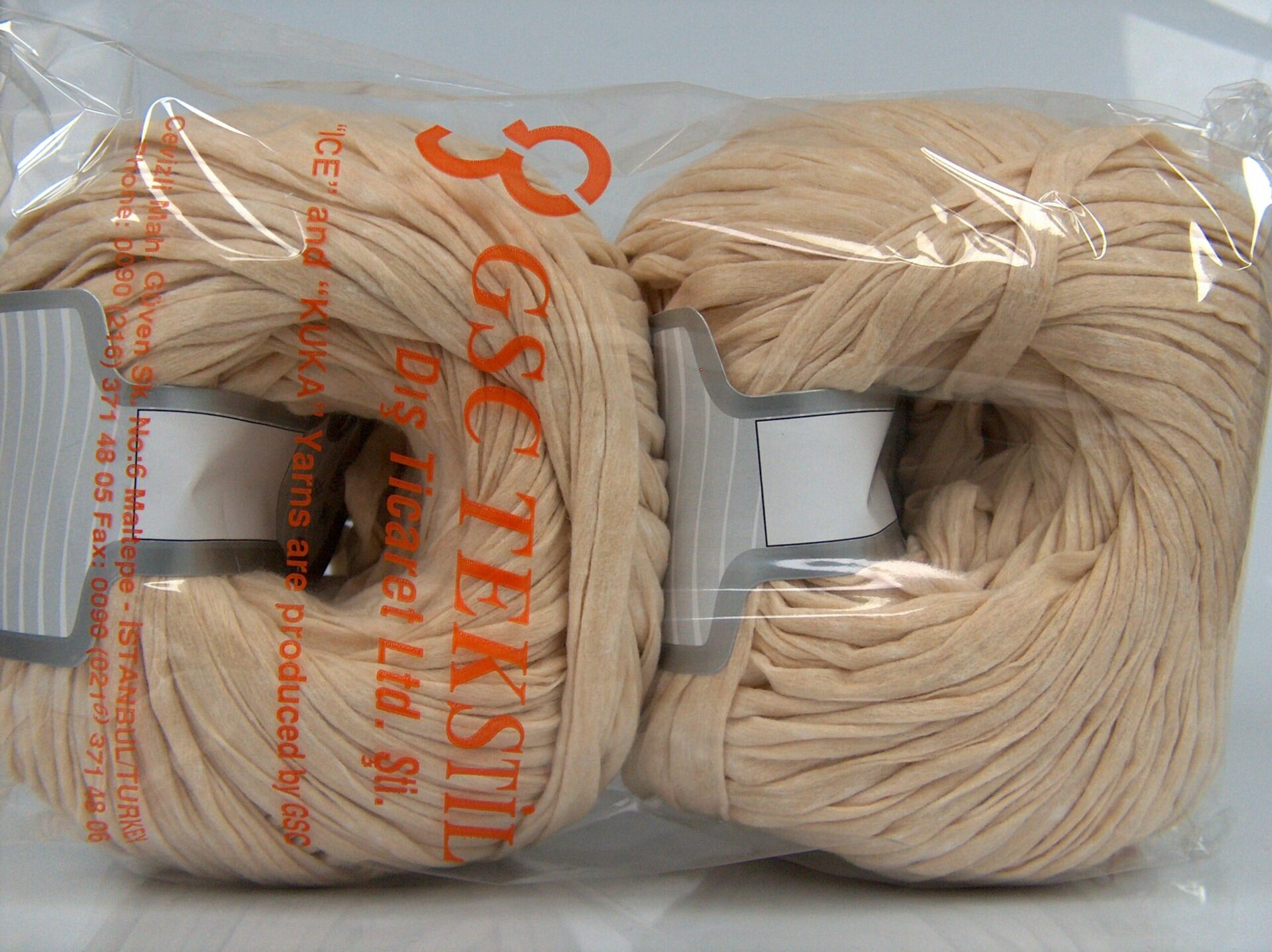 Crème Crochet Embroidery NeedleCraft HandCraft 2x100gr