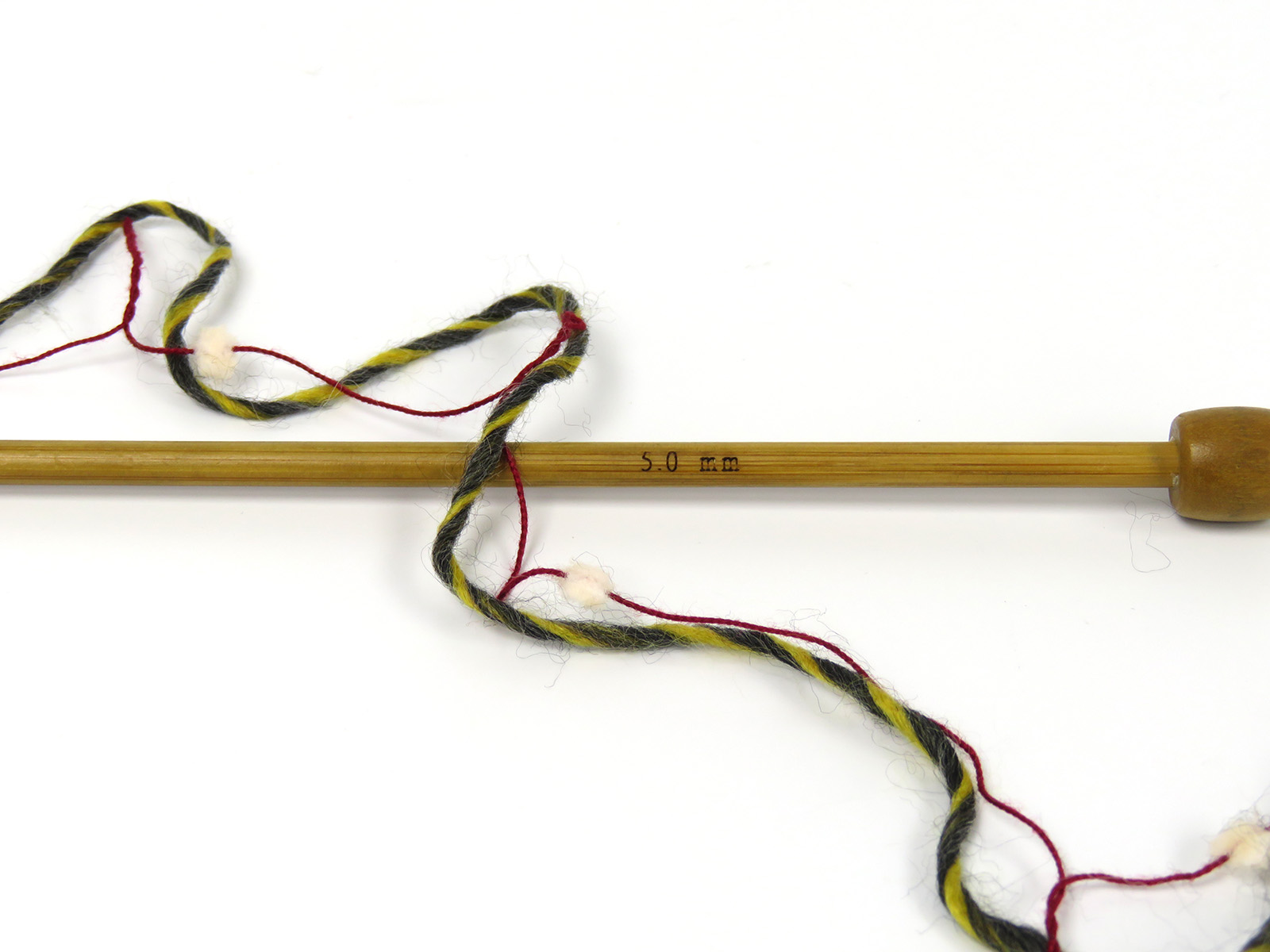 Wit|Rood|Goud|Donkergrijs Outlet Yarns 8x50gr