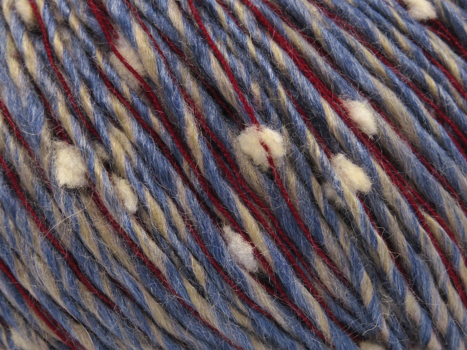 Rood|Beige|Jeans Blauw|Poederroze Outlet Yarns 8x50gr