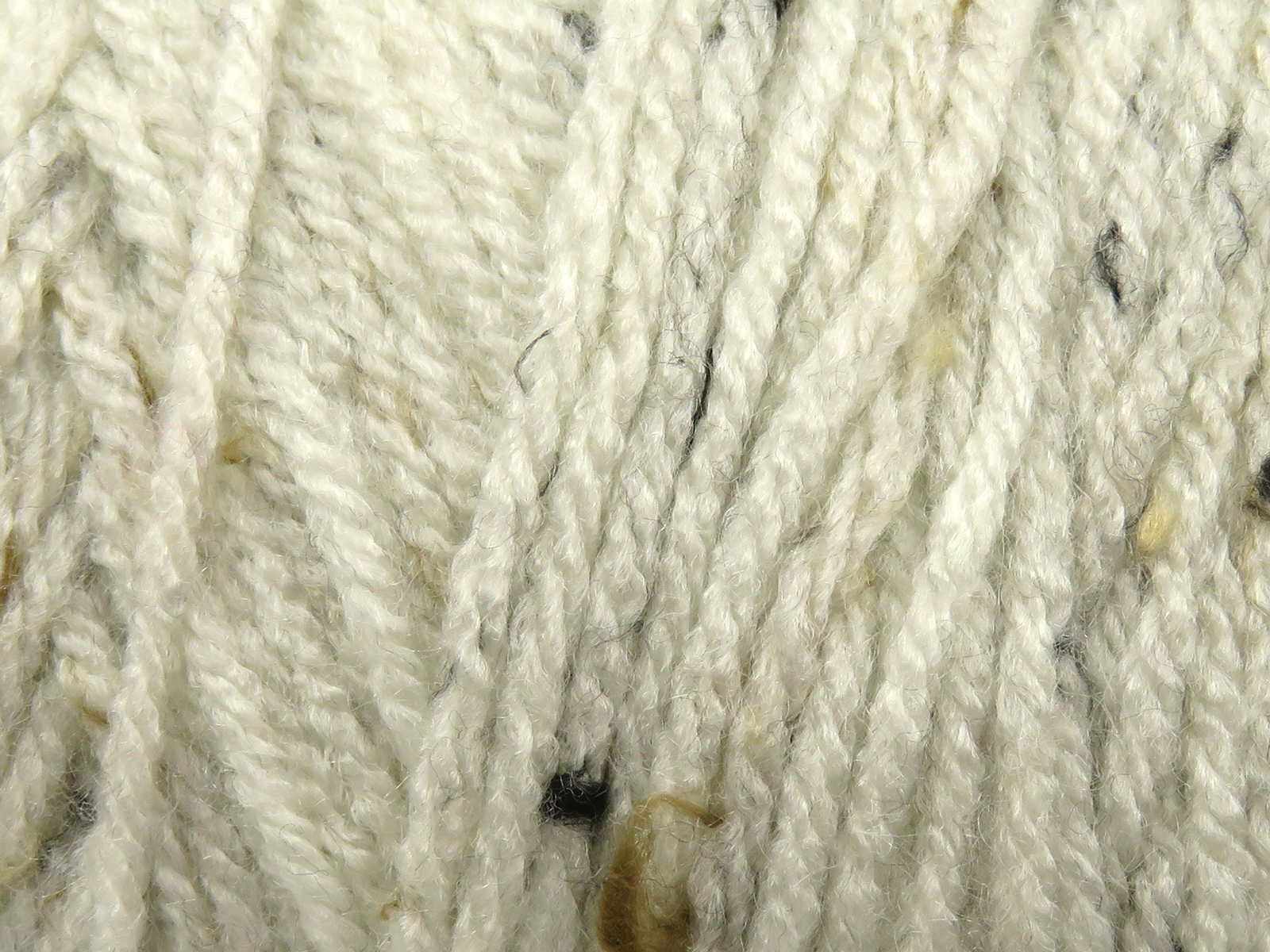 Ecru Outlet Yarns 2x175gr