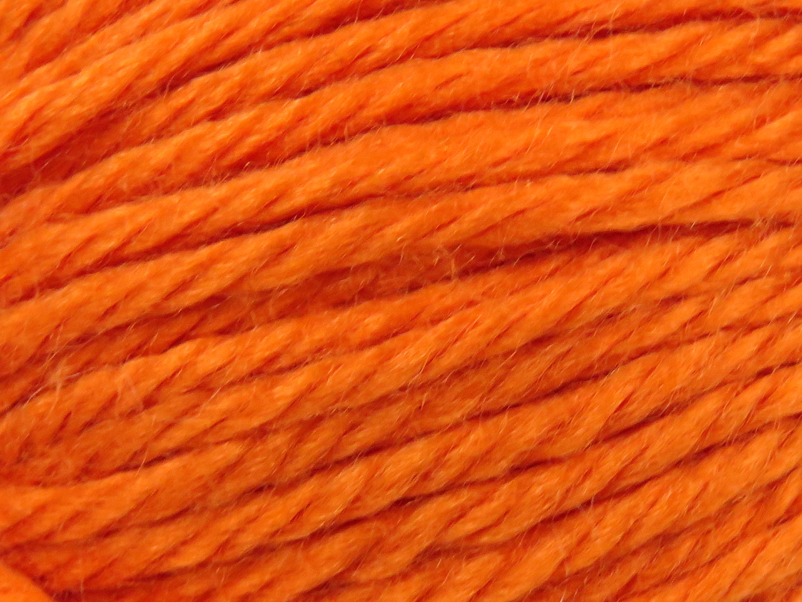 Oranje Outlet Yarns 3x135gr