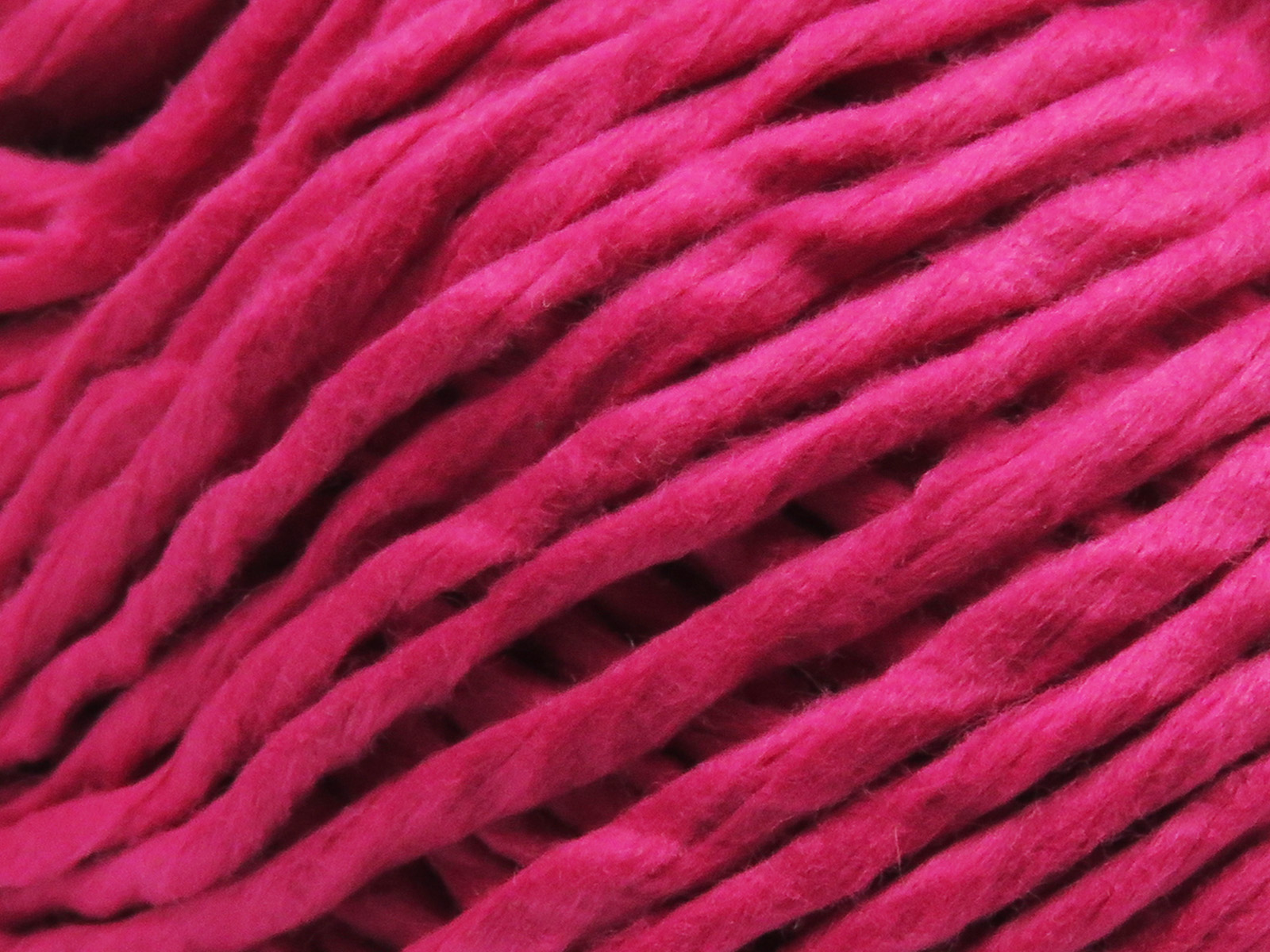 Fuchsia Crochet Embroidery NeedleCraft HandCraft 2x100gr